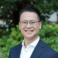 岩元 真一氏
